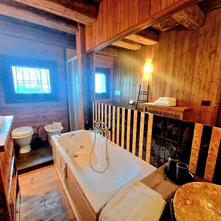 Euthalia Restaurant & *